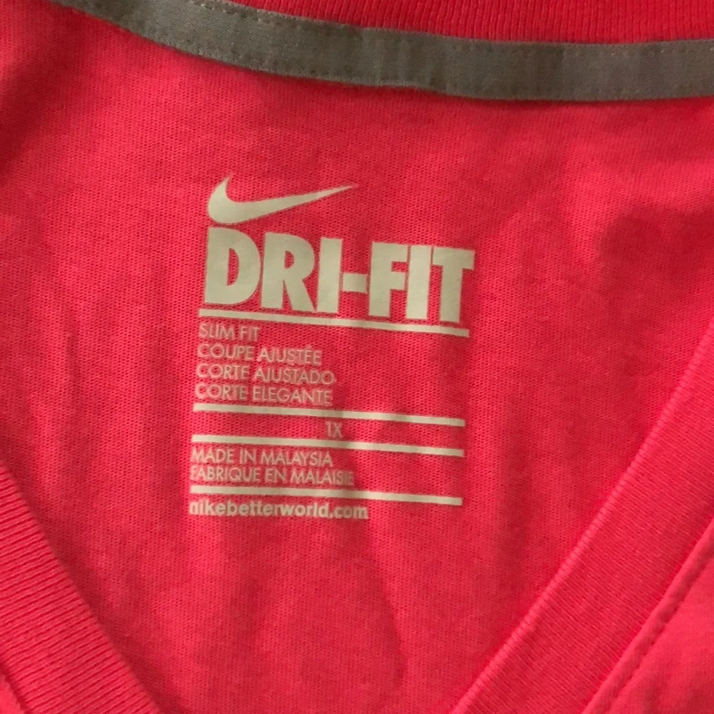 Nike Women's Pink T-shirt 1X